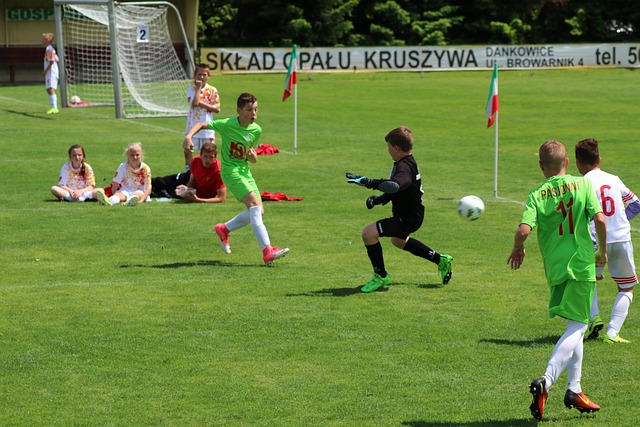 直追快船！库里复出23+6轰爆鹈鹕，勇士末节一波流冲上生死线！.