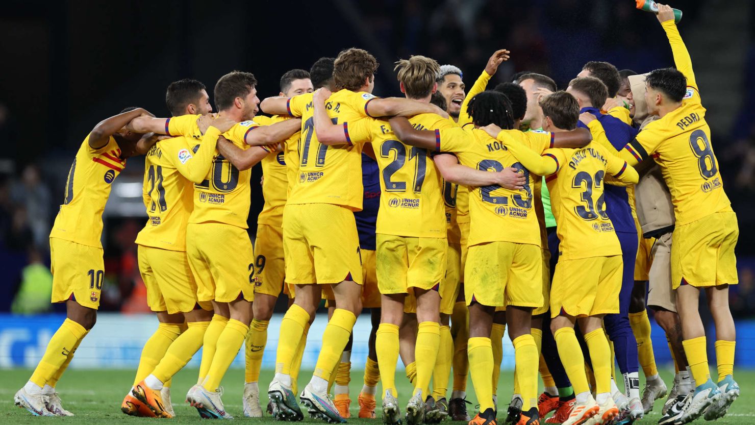 四川宜宾市筠连县山体滑坡已造成10户民房被掩埋、30余人失联.